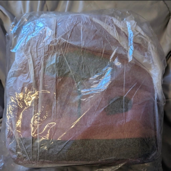 Bespin Red Backpack with Graphic Design - Picture 2 of 3